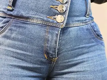 Stripchat Free Live Porn of Alli_cooper