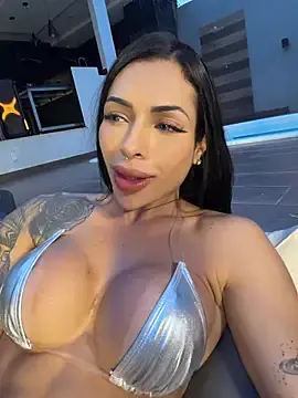 Stripchat Adult Webcam of LunahMiller
