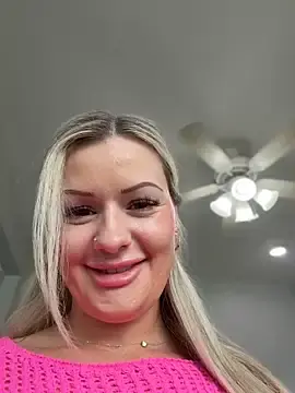 Stripchat Live Porn of LoveShae_