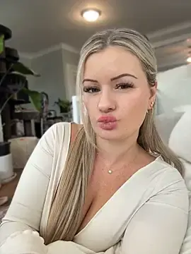 Stripchat Best Webcam of LoveShae_