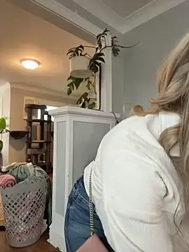 Stripchat Live Porn of LoveShae_
