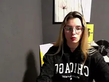 Stripchat Sex Cam of lady_olivia_