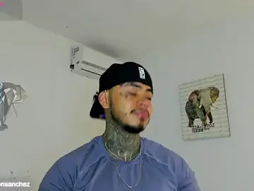 Stripchat Live Sex Cam of JordanSmiith_