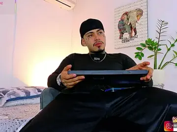 Stripchat Watch Live Sex Cams of JordanSmiith_