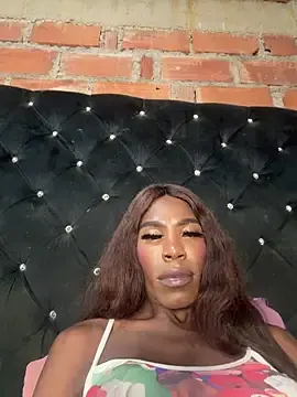 Stripchat Live Sex of Richchocolatesweet_
