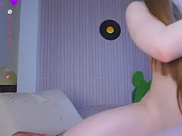 Stripchat Free Live Porn of holyhee