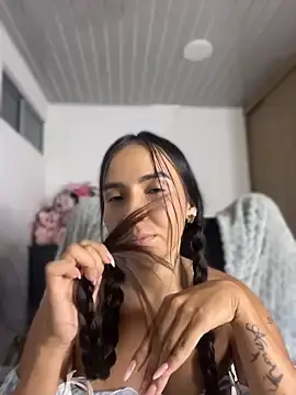 Stripchat Live Sex Cam of ScarletDarkMuse