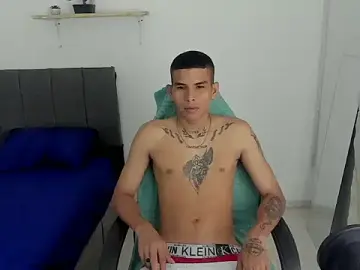 Stripchat Sex Cam of hot_king20