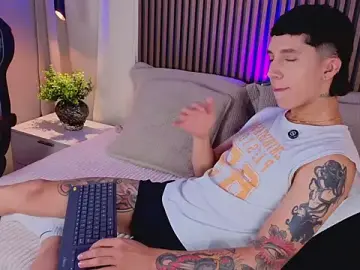 Stripchat Free Porn Cam of JacoboSwam
