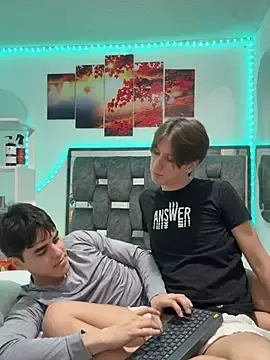 Stripchat Sex Cam of Alex_and_Fabian