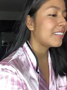 Stripchat Best live sex cam show of EmmaRossem