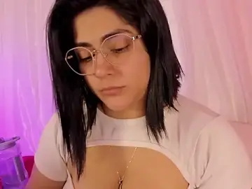 Stripchat Live Sex of lucy26_