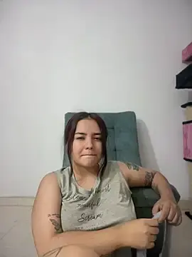 Stripchat Live Sex Cam of Ema_kraus