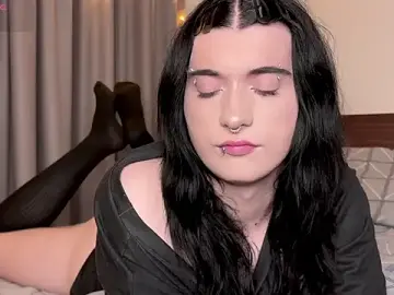 Stripchat Free Porn Cam of Vailyreb_