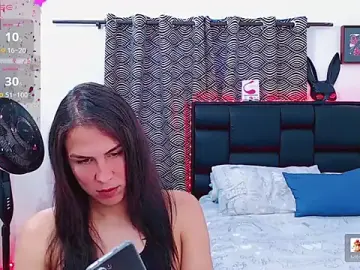 Stripchat Free Porn Cam of Azley_sweet