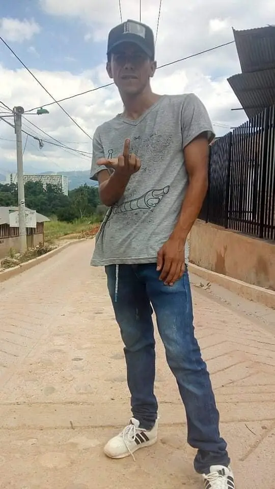 damian_bottom_bigcock