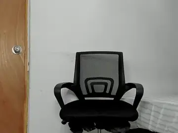 Stripchat Watch Live Sex Cams of andrew_rose_