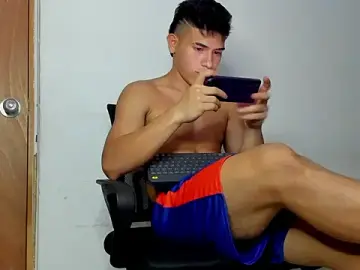 Stripchat Live Porn of andrew_rose_