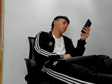 Stripchat Best Webcam of andrew_rose_