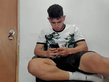 Stripchat Adult Webcam of andrew_rose_