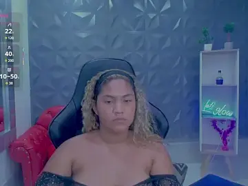 Stripchat Nude Webcam of Cristal_War