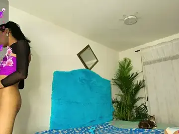 Stripchat Live Porn of Bigdickgirls_02