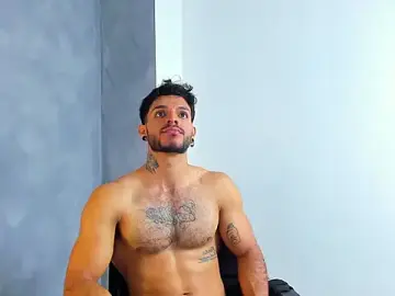 Stripchat Sex Cam of JuanBlade