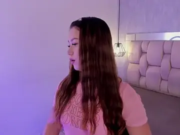 Stripchat Sex Cam of Roxie-Summers11