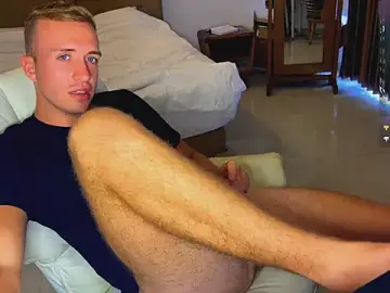 Stripchat Sex Cam of tommy_cumfinger