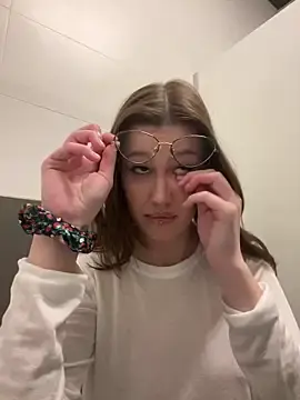 Stripchat Live Sex Cam of RinaCat