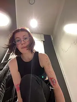 Stripchat Sex Cam of RinaCat