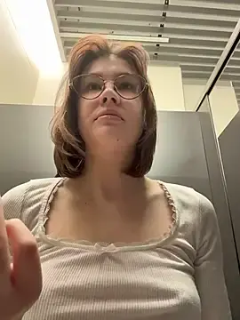 Stripchat Sex Cam of RinaCat