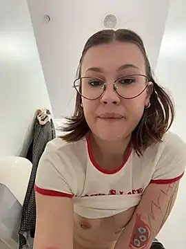 Stripchat Best Webcam of RinaCat