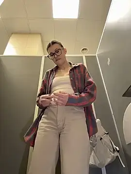 Stripchat Live Sex of RinaCat