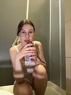 Stripchat Adult Webcams of RinaCat