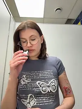 Stripchat Free Live Porn of RinaCat