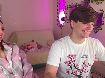 Stripchat Free Live Porn of RobertAndLinela