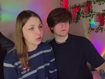 Stripchat Live Sex Cam of RobertAndLinela