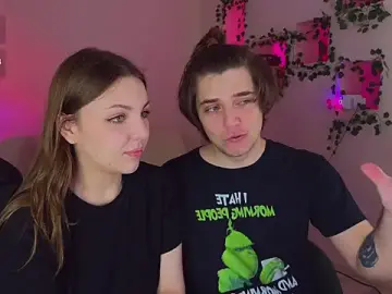 Stripchat Free Porn Cam of RobertAndLinela