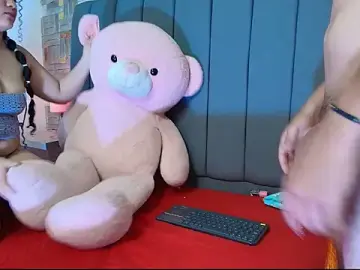 Stripchat Live Sex of aaron_antonella_mds