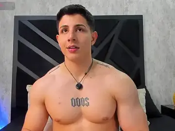 Stripchat Sex Cam of Johan_Williams_07