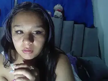 Stripchat Sex Cam of Charis_21