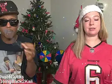 Stripchat Free Porn Cam of boomboomr00m