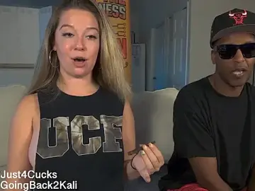 Stripchat Adult Webcam of boomboomr00m