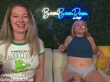 Stripchat Free Porn Cam of boomboomr00m