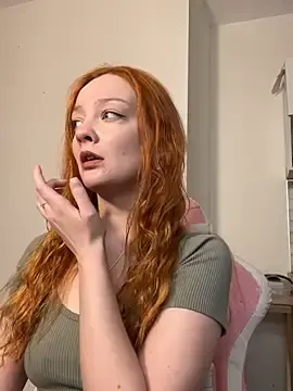 Stripchat Sex Cam of Radiants_two