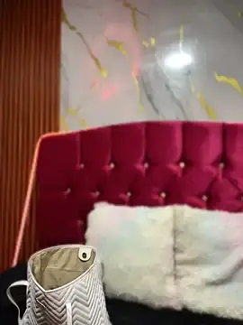 Stripchat Nude Webcam of angellique_22