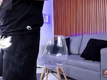 Stripchat Adult Webcam of Alex_cute77