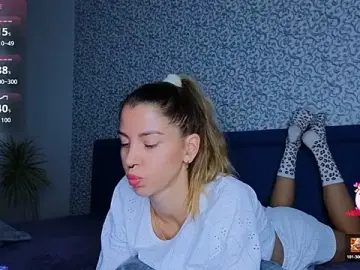 Stripchat Watch Live Sex Cams of Kristi_Wolf