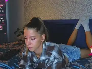 Stripchat Live Sex Cam of Kristi_Wolf
